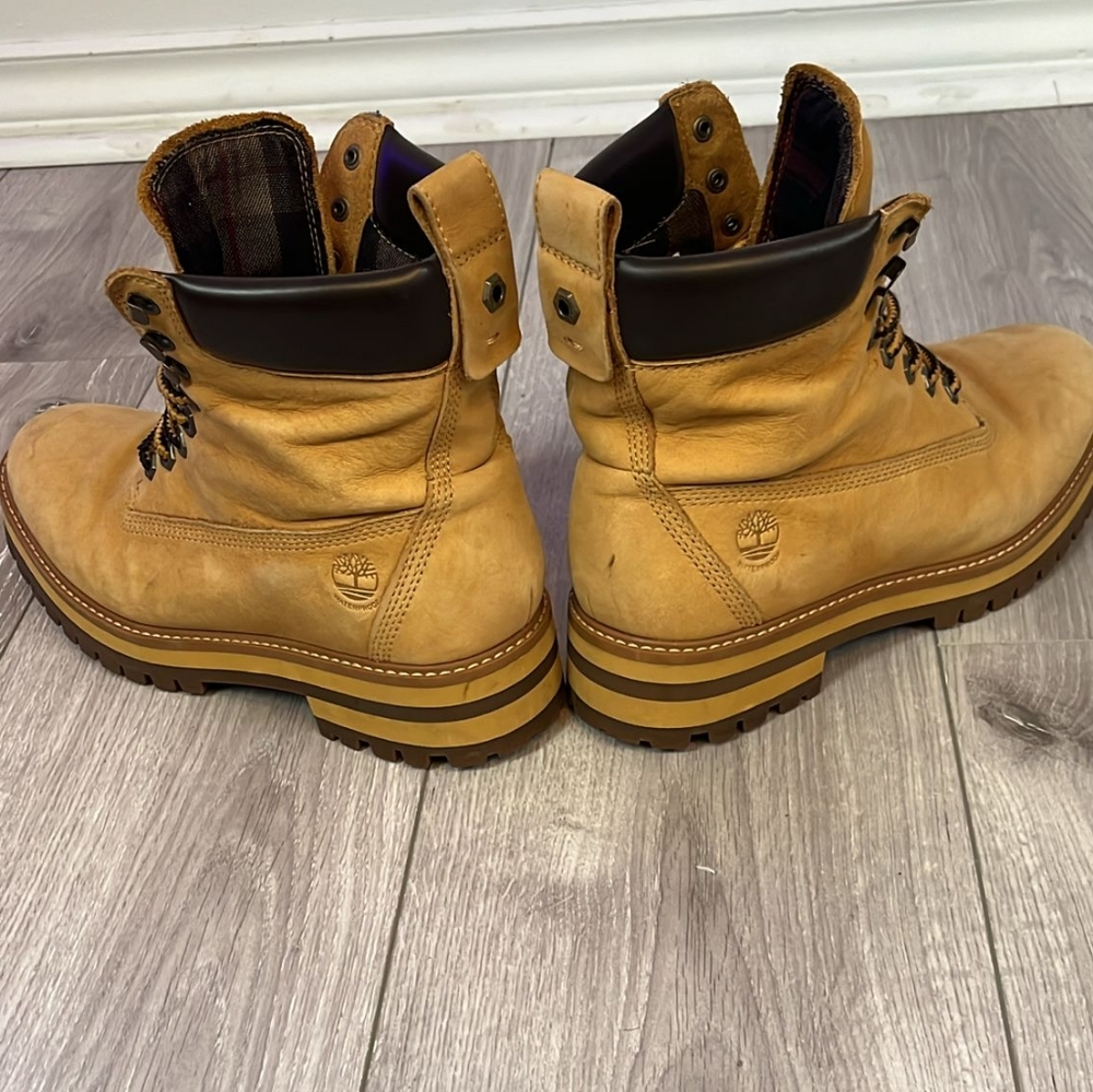 TIMBERLANDS - Picture 3 of 5